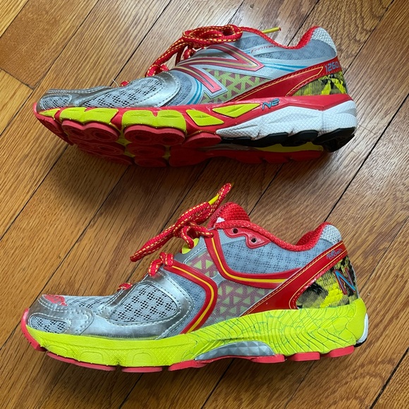 NEW BALANCE Fantom Fit 1260v3  W- Sz 5.5 Running Shoes W1260SR3 - Barely Worn - Picture 4 of 13